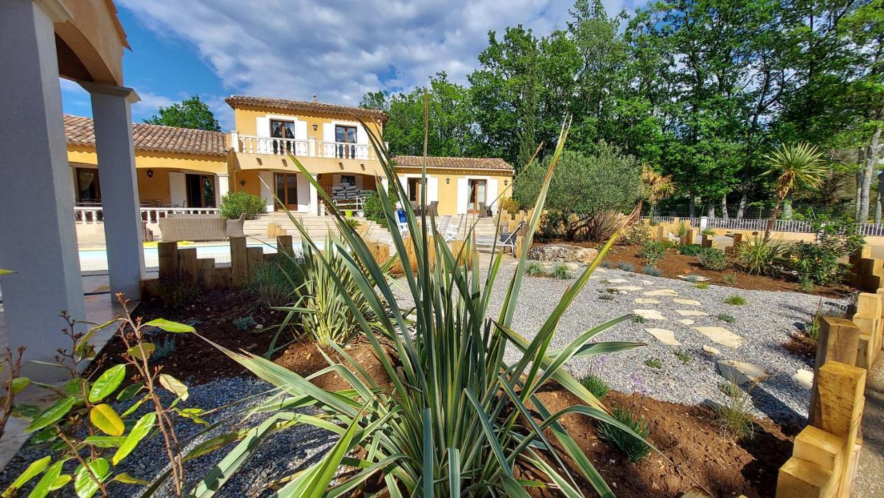 Le Mas Provencal Regusse Exterior photo